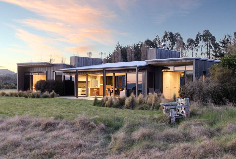 Dunalistair House at The Kinloch Club Golf Course, New Zealand - Kinloch, New Zealand