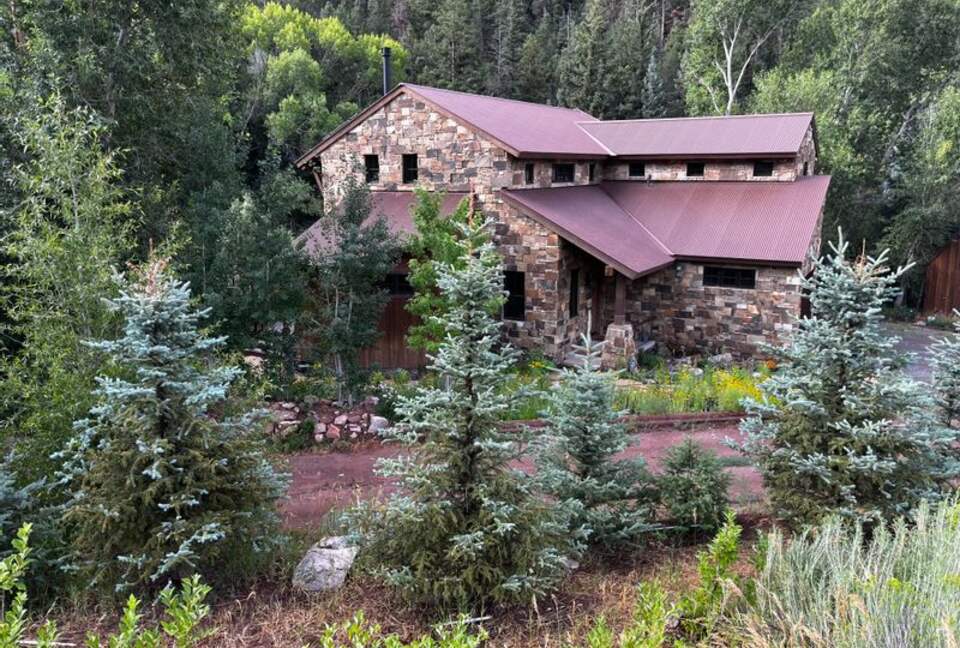 Telluride’s Riverside Canyon Villa - Placerville, United States