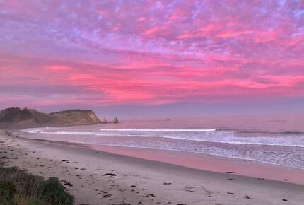 Cloud Nine | Beachfront Retreat - Karitane, New Zealand