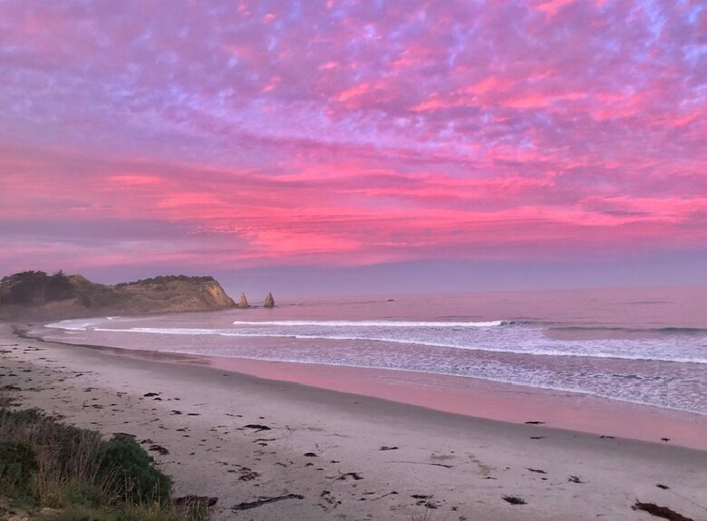 Cloud Nine | Beachfront Retreat - Karitane, New Zealand