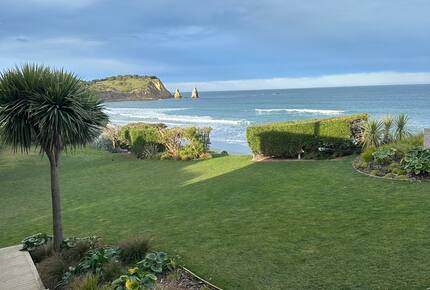 Cloud Nine | Beachfront Retreat - Karitane, New Zealand