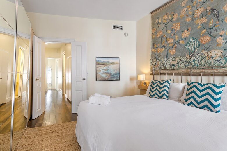 New Orleans Warehouse District Townhome - New Orleans, Louisiana