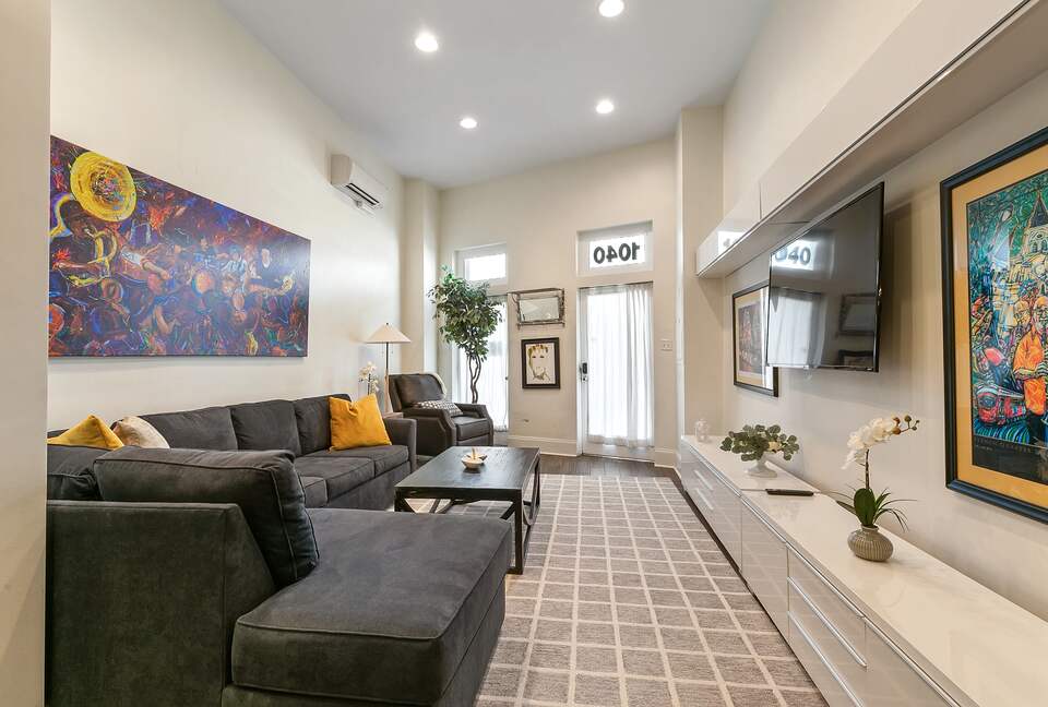 New Orleans Warehouse District Townhome - New Orleans, Louisiana