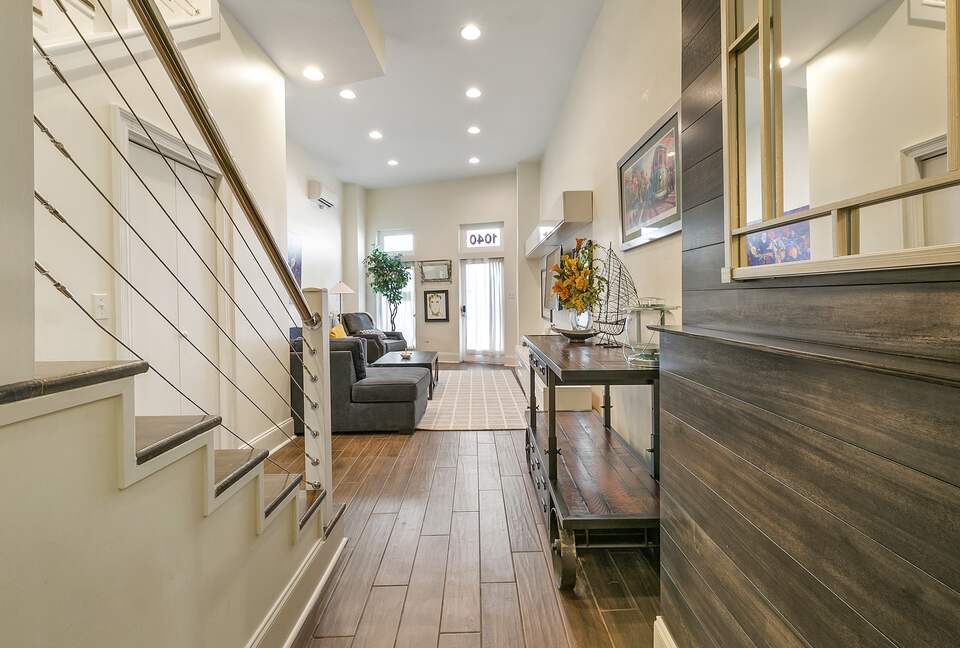 New Orleans Warehouse District Townhome - New Orleans, Louisiana