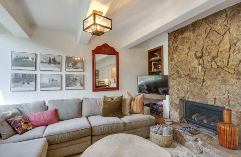 Vail International Condo with Pool and Hot Tub - Vail, Colorado