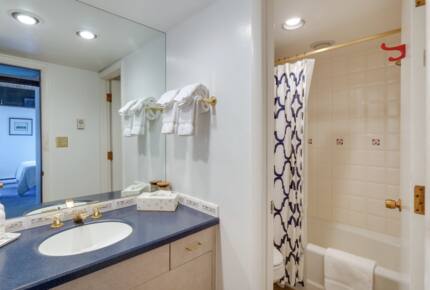 Vail International Condo with Pool and Hot Tub - Vail, Colorado