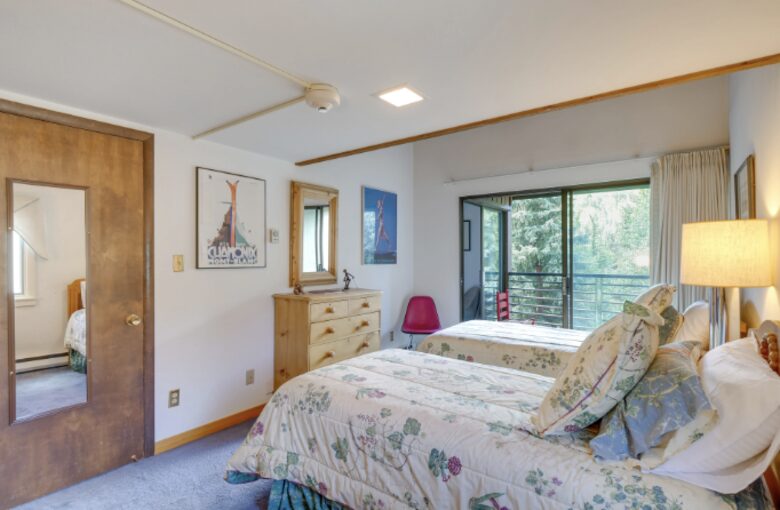 Vail International Condo with Pool and Hot Tub - Vail, Colorado