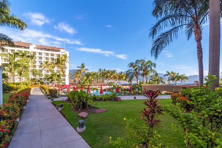 Spacious 3 Bed 3 Bath Beachfront Corner Unit - Puerto Vallarta, Mexico