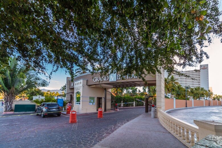 Spacious 3 Bed 3 Bath Beachfront Corner Unit - Puerto Vallarta, Mexico