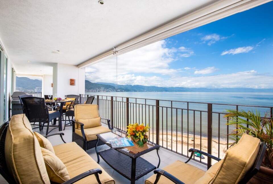 Spacious 3 Bed 3 Bath Beachfront Corner Unit - Puerto Vallarta, Mexico