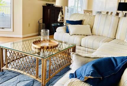 South End Beach Retreat | 1st floor duplex w/incredible views, short walk to beach - Ocean City, New Jersey