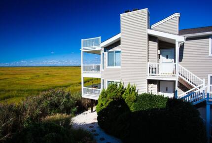 South End Beach Retreat | 1st floor duplex w/incredible views, short walk to beach - Ocean City, New Jersey