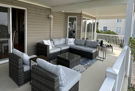 South End Beach Retreat | 1st floor duplex w/incredible views, short walk to beach - Ocean City, New Jersey