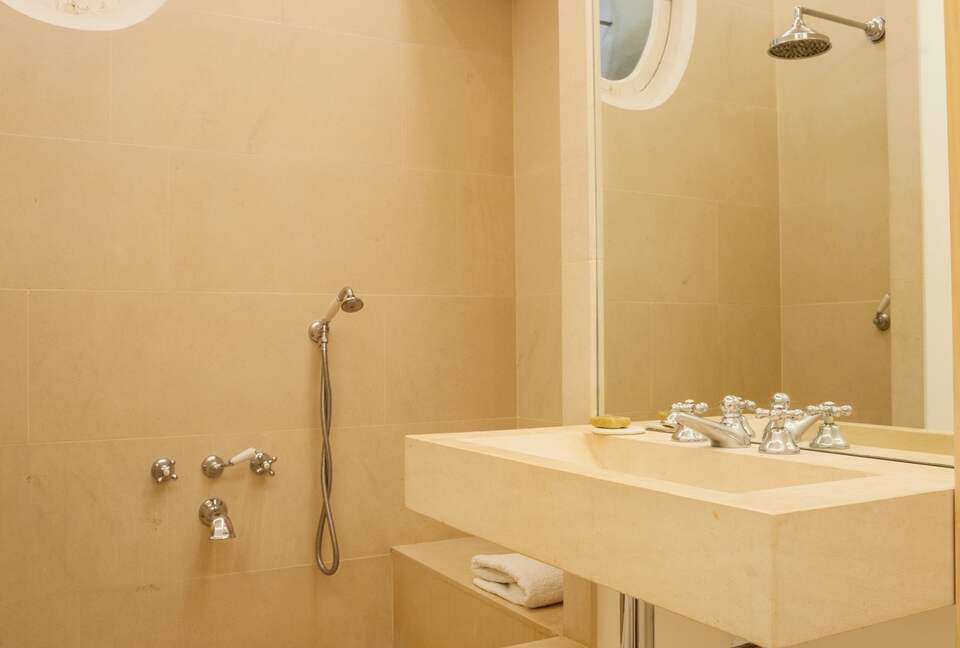 Scandinavian Designer Ground Floor Apartment - Nice, France