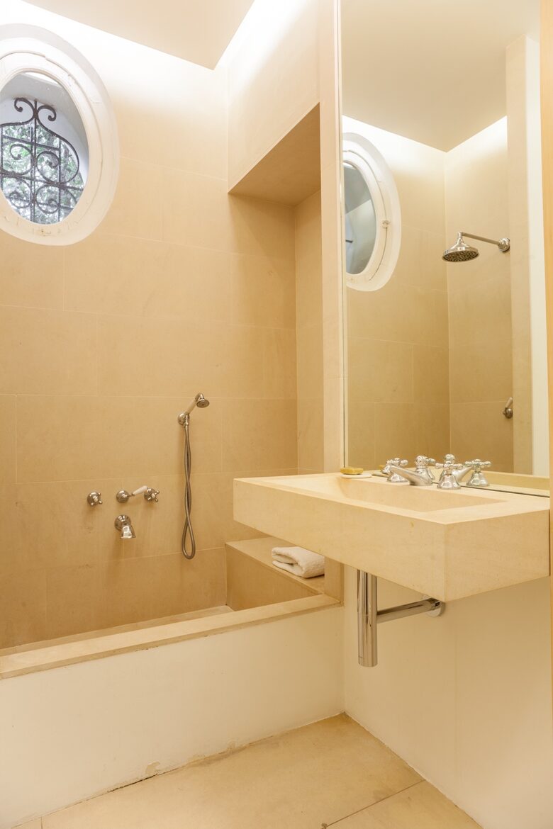 Scandinavian Designer Ground Floor Apartment - Nice, France