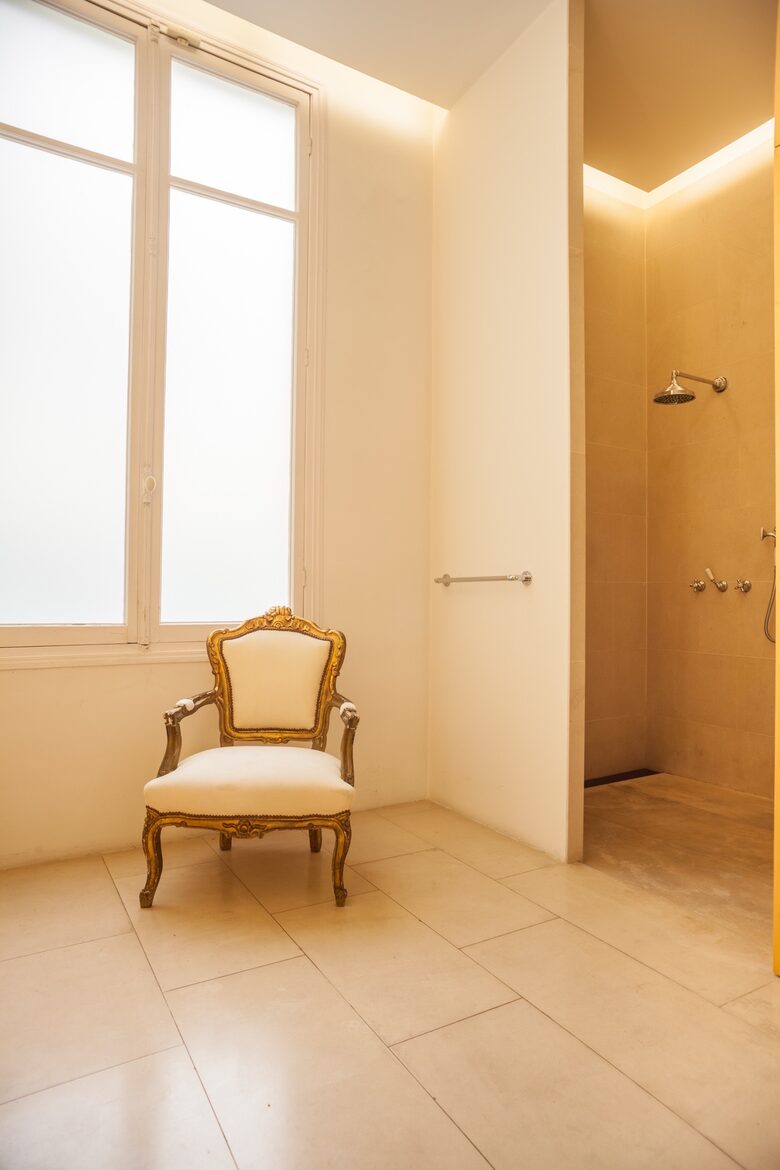 Scandinavian Designer Ground Floor Apartment - Nice, France