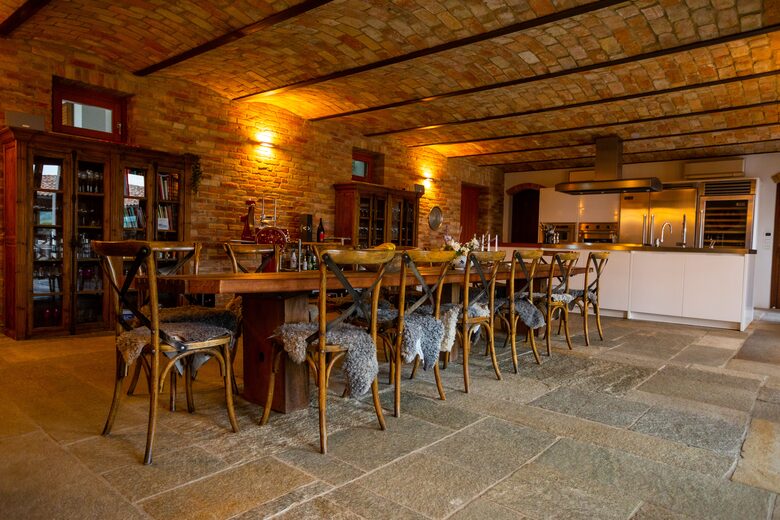 Villa SuSti - Agliano Terme, Italy