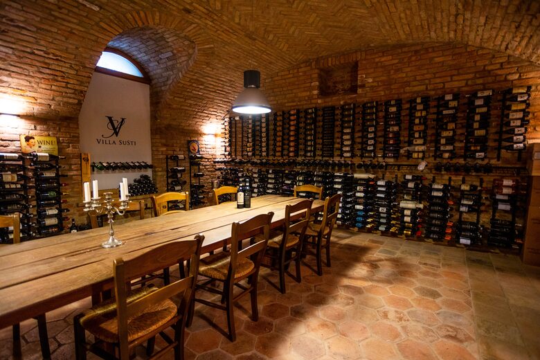 Villa SuSti - Agliano Terme, Italy