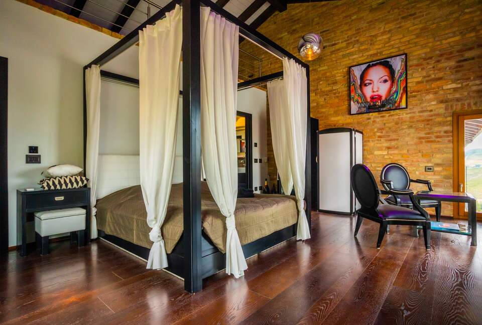 Villa SuSti - Agliano Terme, Italy