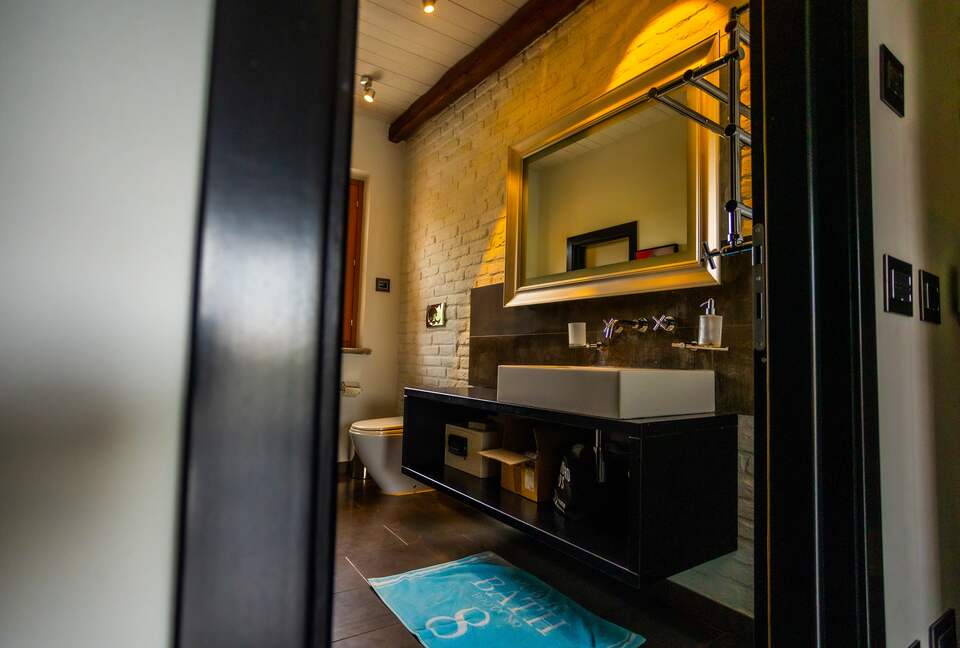 Villa SuSti - Agliano Terme, Italy