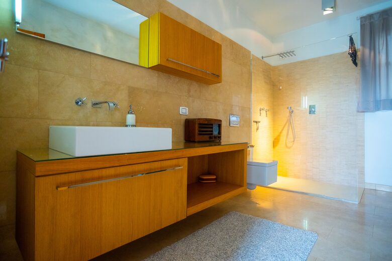 Villa SuSti - Agliano Terme, Italy