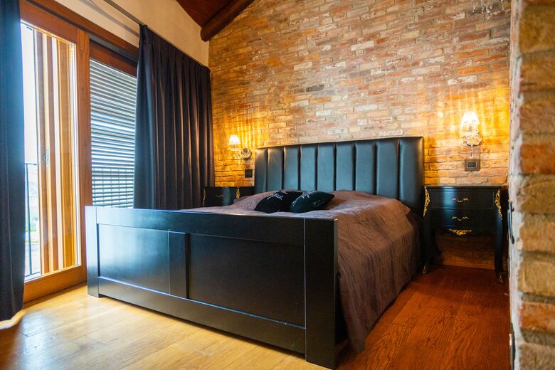 Villa SuSti - Agliano Terme, Italy