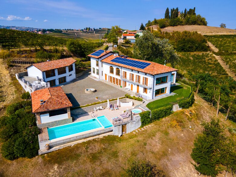 Villa SuSti - Agliano Terme, Italy