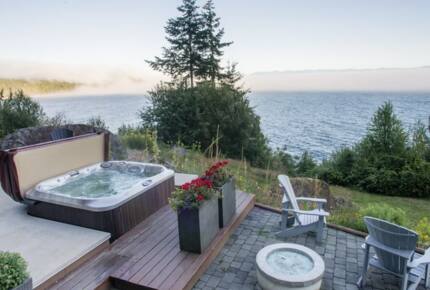 Stunning Studio Oceanfront Escape - Sooke, Canada