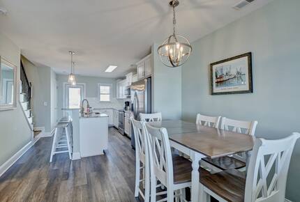Renew by the Sea (Unit 2) | Oceanfront, Communal Pool, Hot Tubs, Elevator - North Topsail Beach, North Carolina