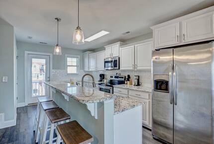 Renew by the Sea (Unit 2) | Oceanfront, Communal Pool, Hot Tubs, Elevator - North Topsail Beach, North Carolina