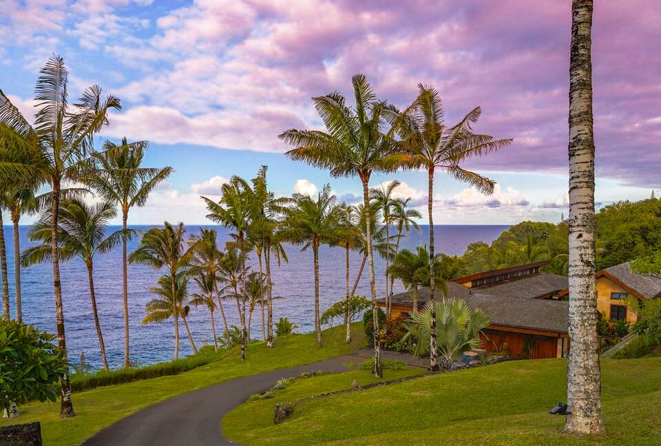 Luxury Oceanfront Balinese Oasis - Nīnole, Hawaii