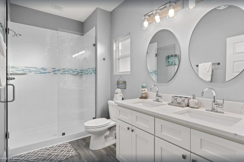 Cheerful 3- Bedroom Cottage 5 Min Walk to the Beach - Panama City Beach, Florida