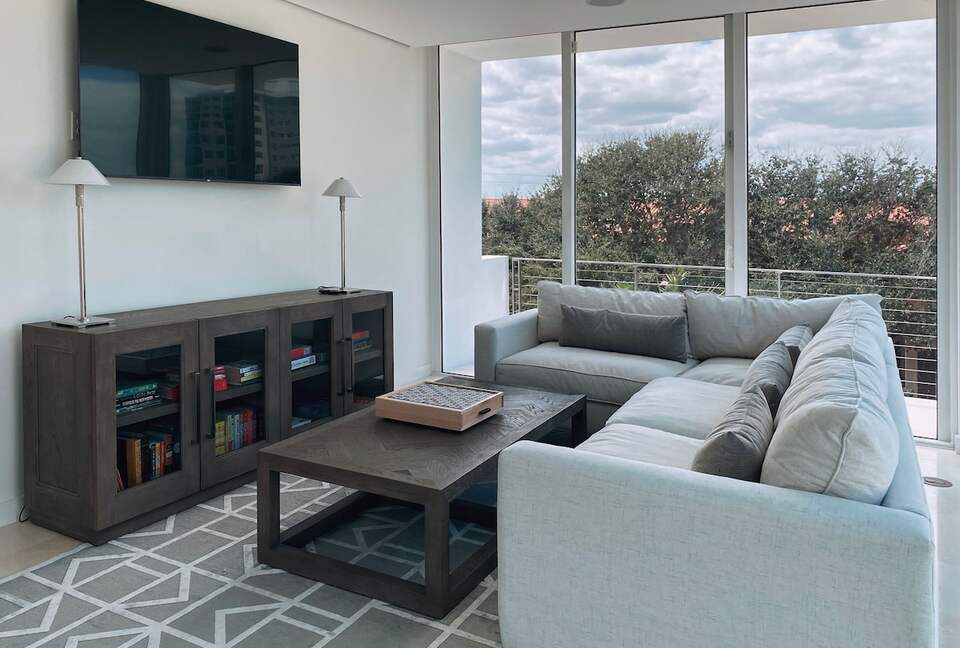 Modern Delray Getaway | Private Pool | Walk to Beach - Delray Beach, Florida