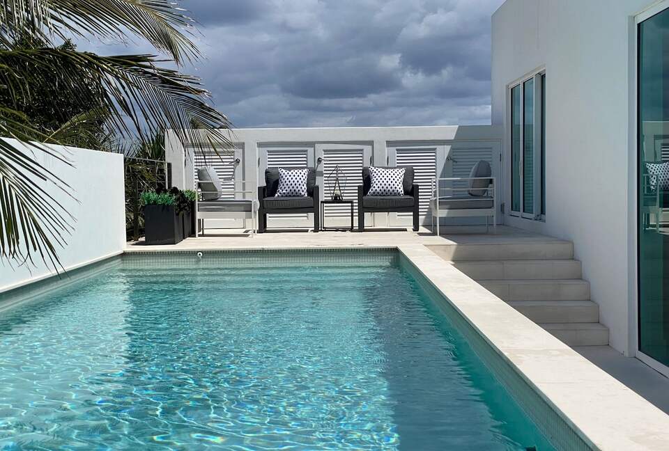 Modern Delray Getaway | Private Pool | Walk to Beach - Delray Beach, Florida