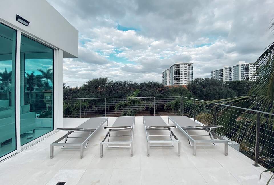 Modern Delray Getaway | Private Pool | Walk to Beach - Delray Beach, Florida