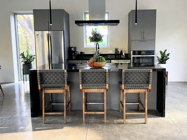 Modern Costa Rica Getaway - Black Beauty, Costa Rica