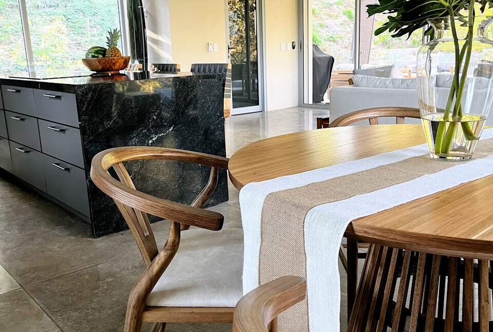 Modern Costa Rica Getaway - Black Beauty, Costa Rica