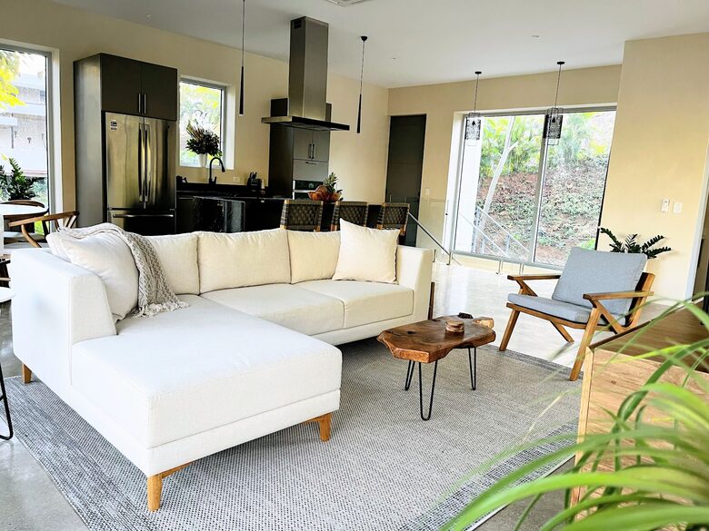 Modern Costa Rica Getaway - Black Beauty, Costa Rica