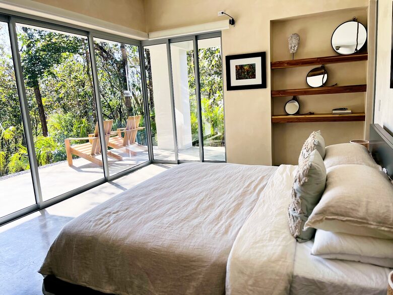 Modern Costa Rica Getaway - Black Beauty, Costa Rica