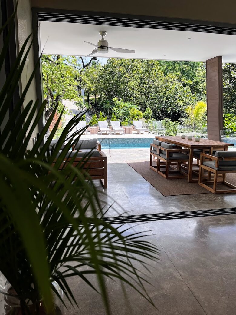 Modern Costa Rica Getaway - Black Beauty, Costa Rica