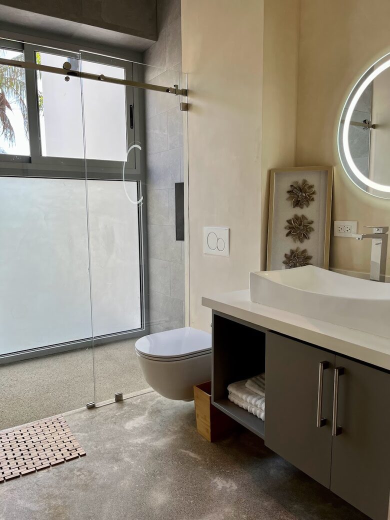 Modern Costa Rica Getaway - Black Beauty, Costa Rica