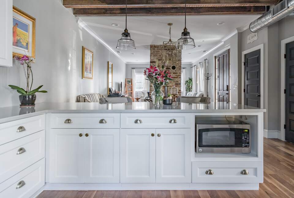 Historic Gem Walking Distance to King St - Charleston, South Carolina