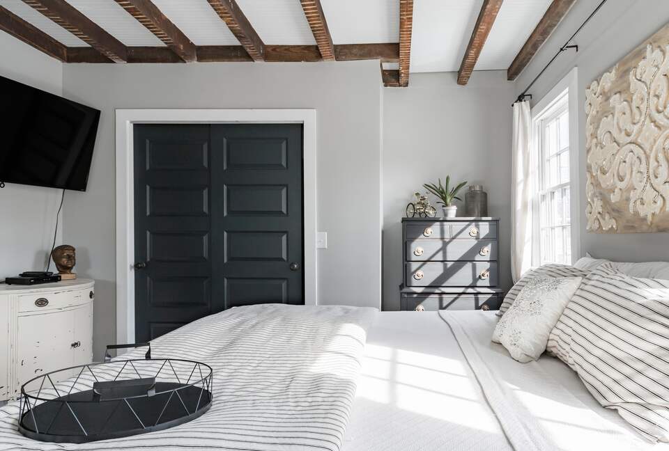 Historic Gem Walking Distance to King St - Charleston, South Carolina