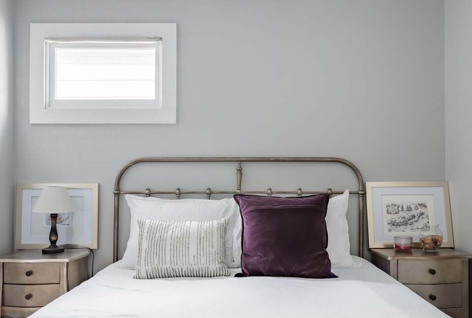 Historic Gem Walking Distance to King St - Charleston, South Carolina