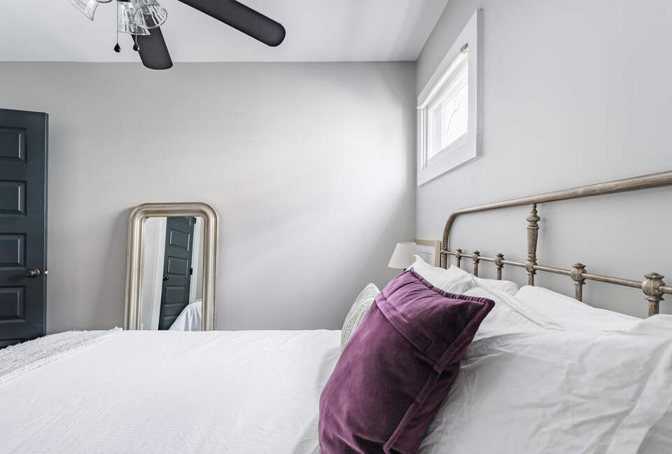 Historic Gem Walking Distance to King St - Charleston, South Carolina