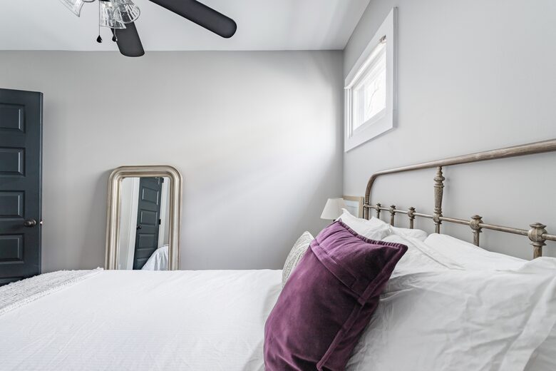 Historic Gem Walking Distance to King St - Charleston, South Carolina