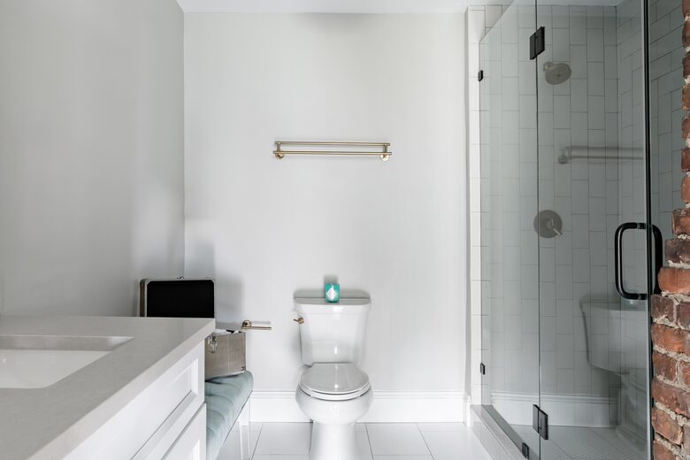 Historic Gem Walking Distance to King St - Charleston, South Carolina