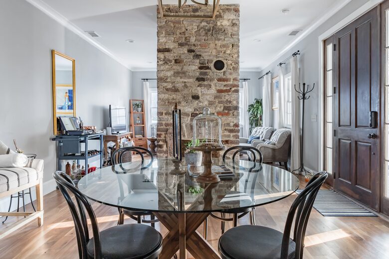 Historic Gem Walking Distance to King St - Charleston, South Carolina