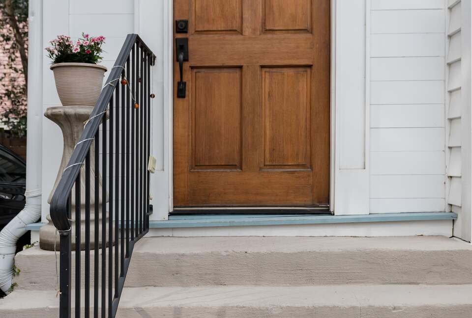 Historic Gem Walking Distance to King St - Charleston, South Carolina