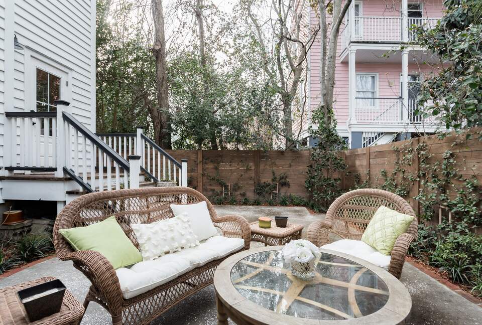 Historic Gem Walking Distance to King St - Charleston, South Carolina